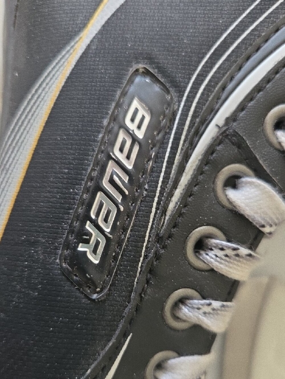 Bauer (Youth/Big Boy) Hockey Skates - Picture 9 of 15